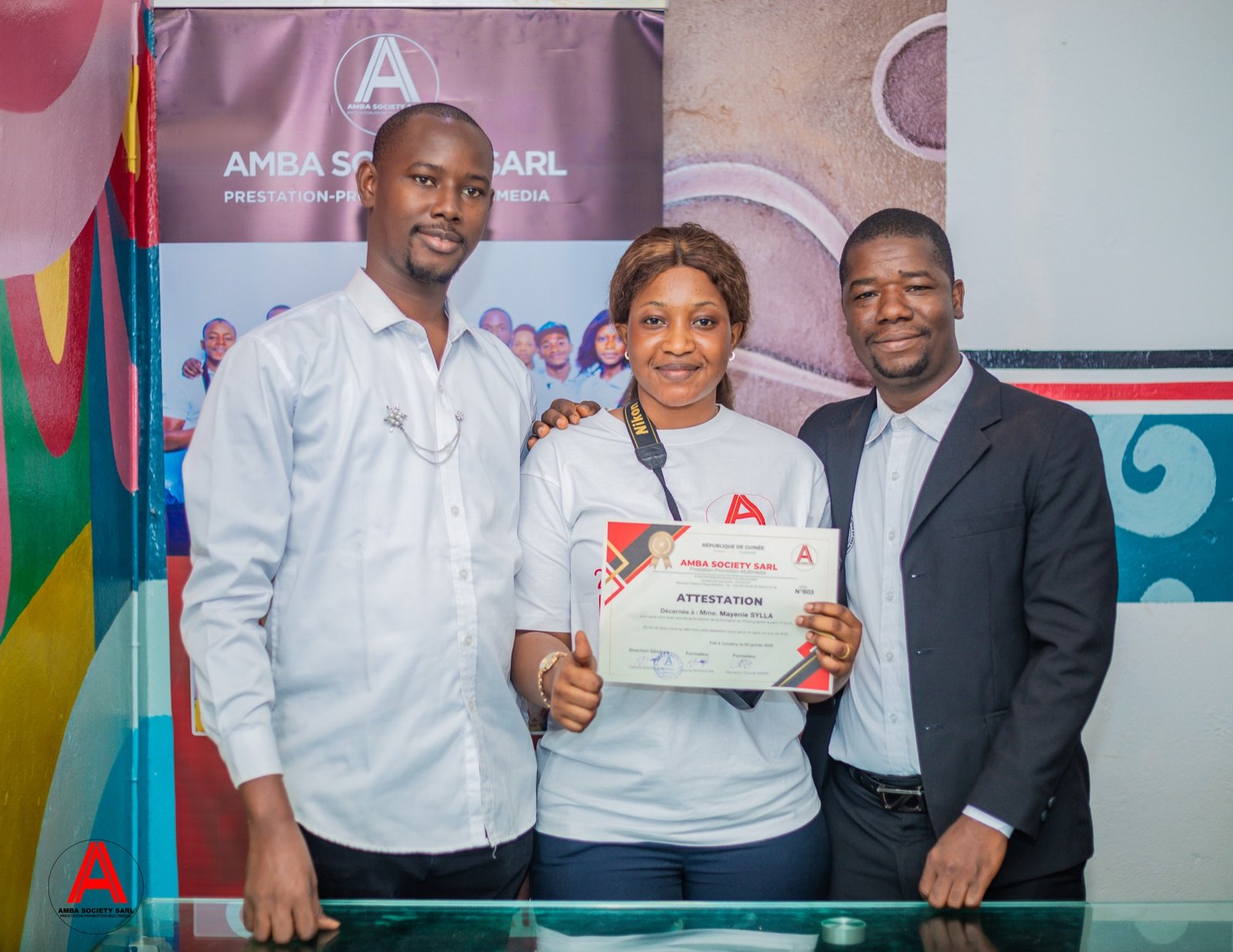 Remise d'attestation à une apprenante